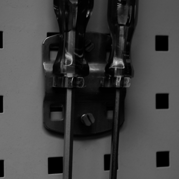 DRŽALO ORODJA Z DVOJNO OBJEMKO