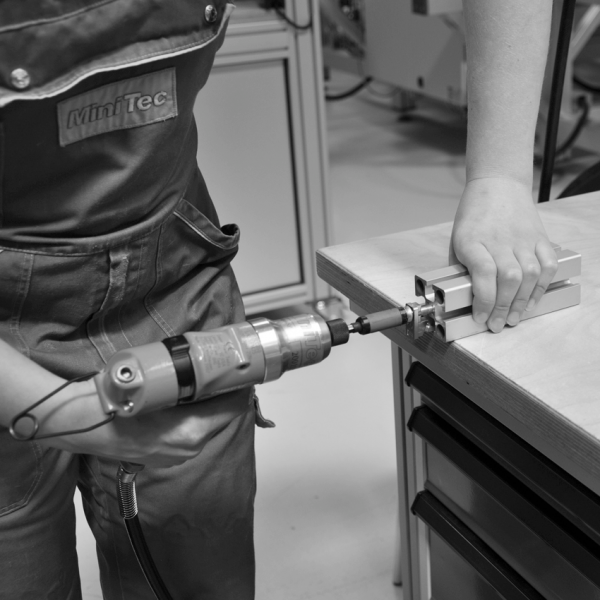 PNEVMATSKA VRTALNO ORODJE 10-20 Nm 
X 1/4