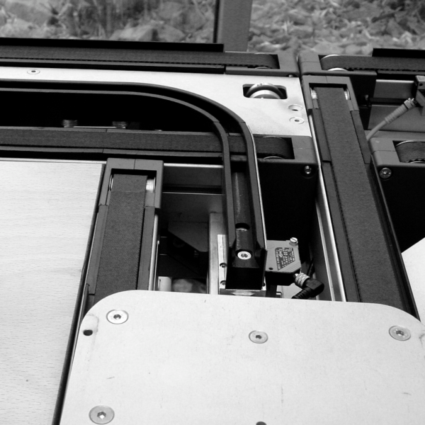 OUTWARD TRANSFER 200 LEFT